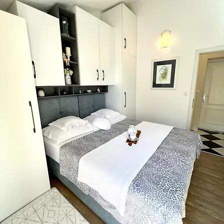 Modern In * Primosten